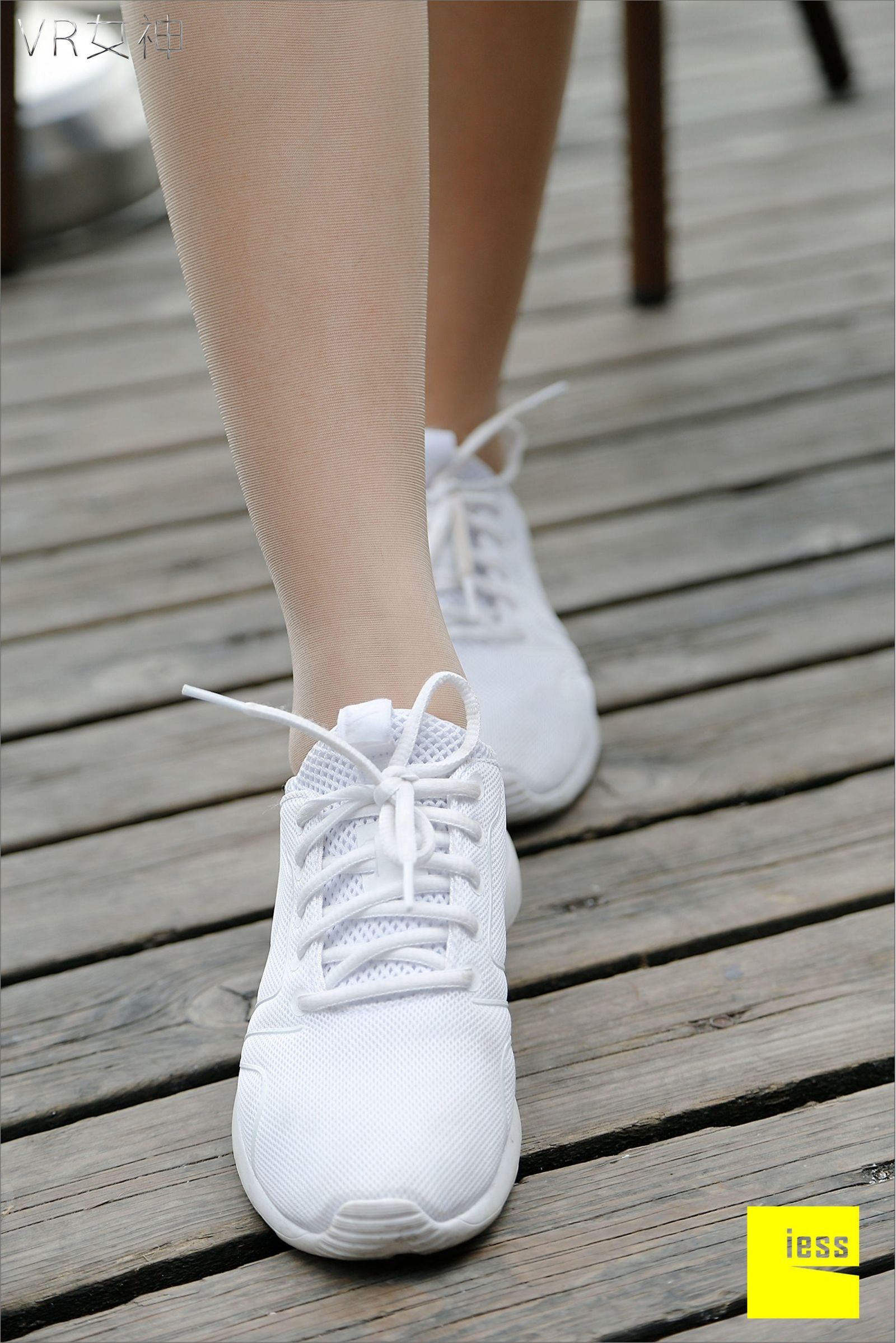 [IESS]异思趣向 女主播SASA 白球鞋的丝足梦游